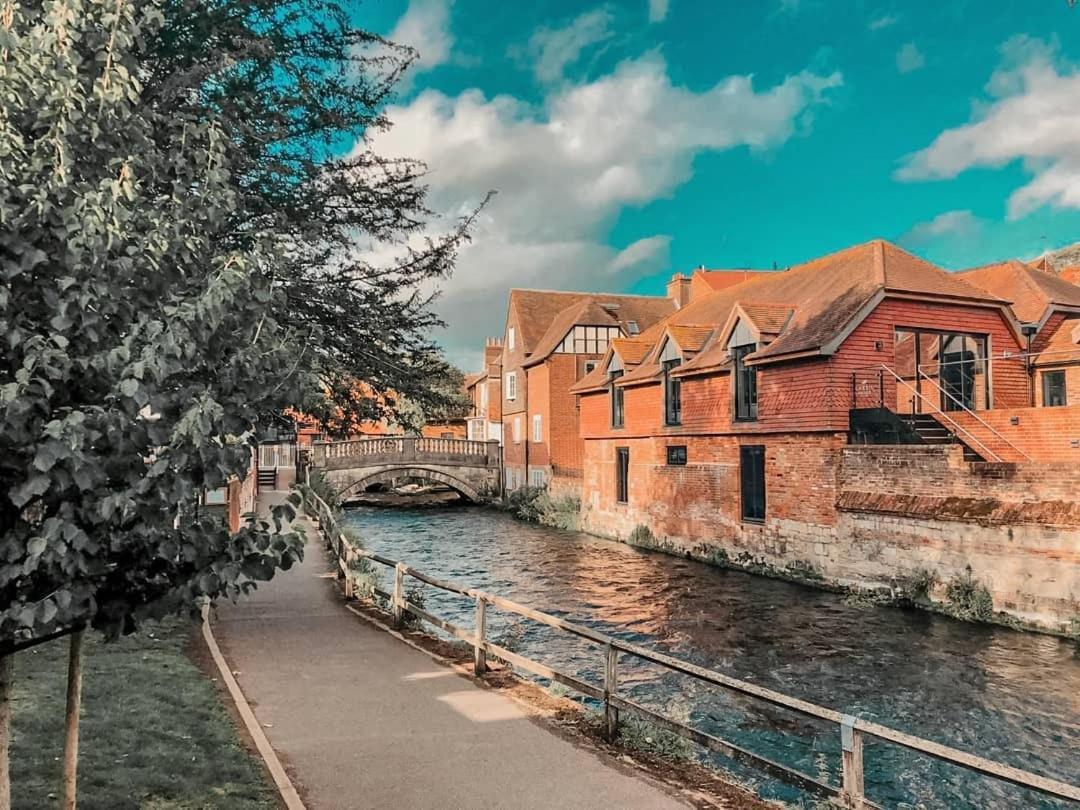 Winchester Retreat Leilighet Eksteriør bilde