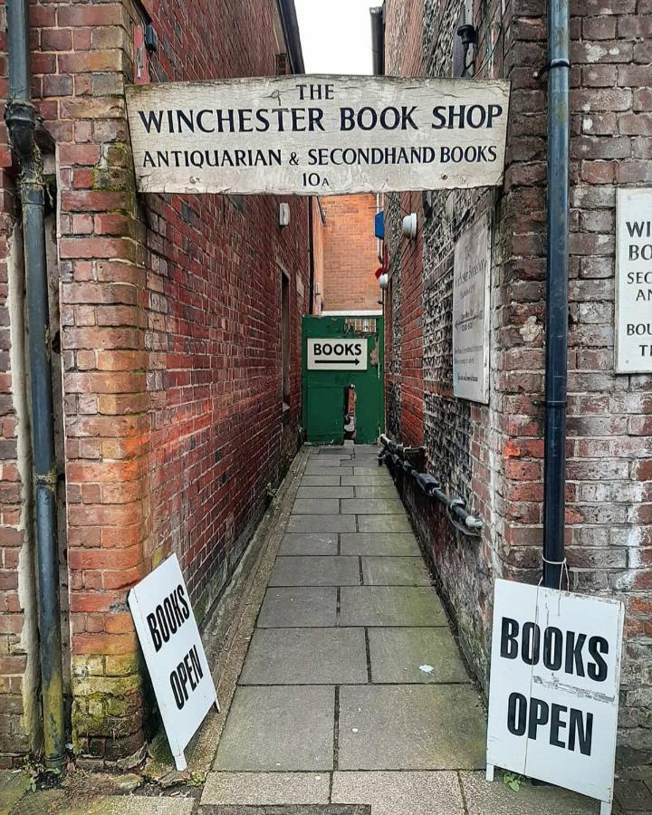 Winchester Retreat Leilighet Eksteriør bilde